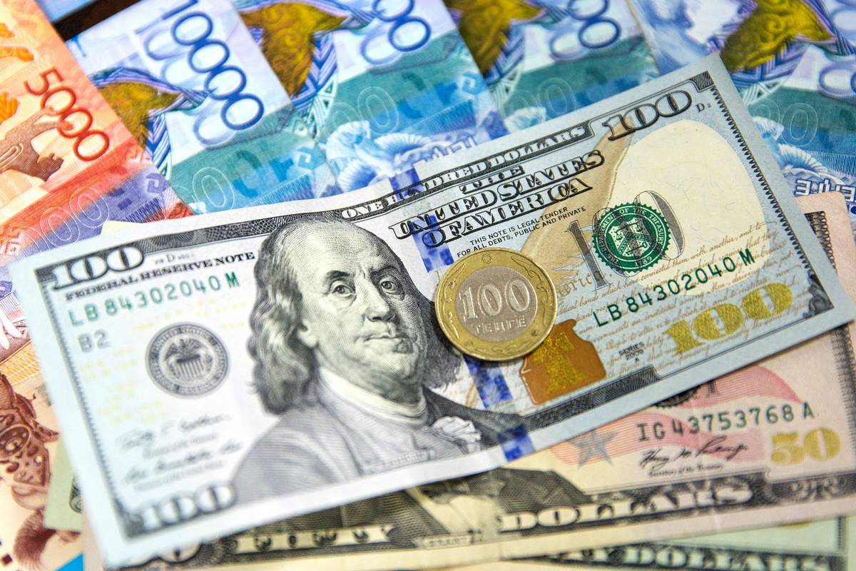Обмен валюты усложнят в Казахстане  в Новости финансов